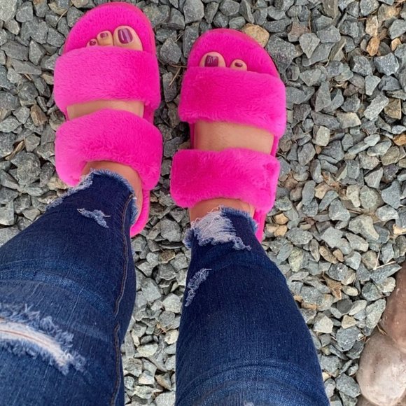 Classic Double Strap Fuzzy Slippers in Hot Pink - Picture 3 of 3